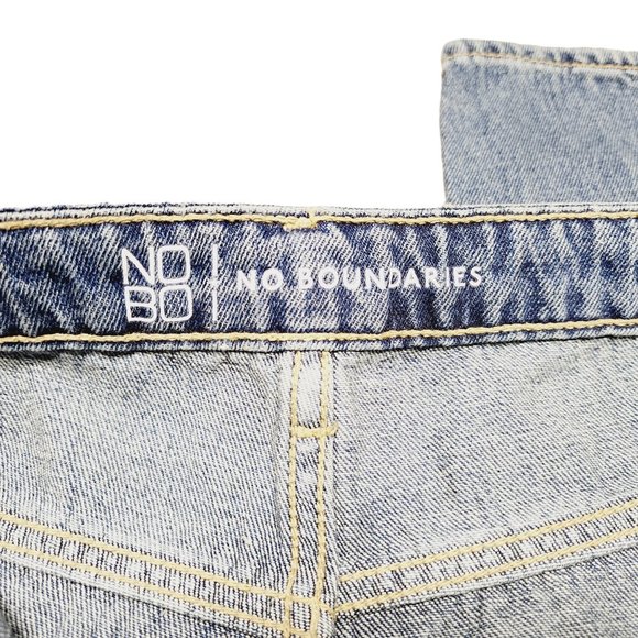 New York Patchwork Jeans - Size 6 - High Rise - Mom Jeans - Distressed - Picture 8 of 10